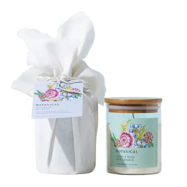 Vanilla honey soy candle | Natural home fragrance gift NZ
Hand-poured soy candle | Thoughtful self-care gift for her